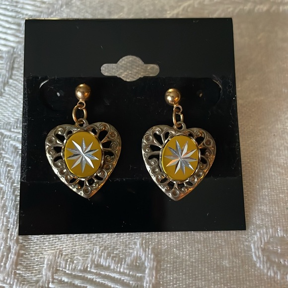 Heart Valentine 💘 Bundle Earrings & Pins - Picture 3 of 7